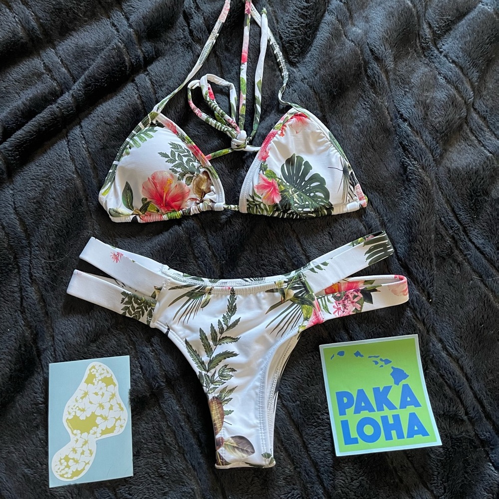 Pakaloha white hibiscus swimsuit